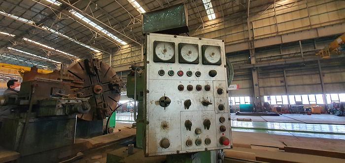 Used 1984 Dainichi Heavy Duty Lathe WH III EC 260 x 1000