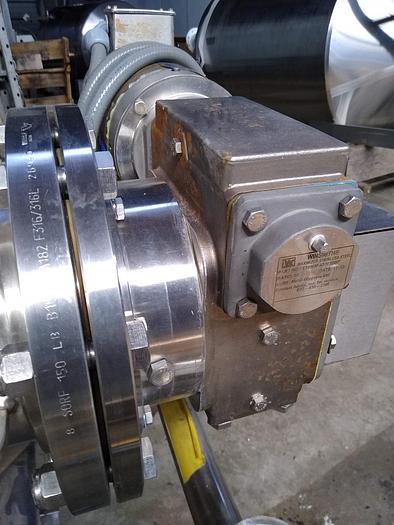 Usado 1300 Gal CVC mix tank SS