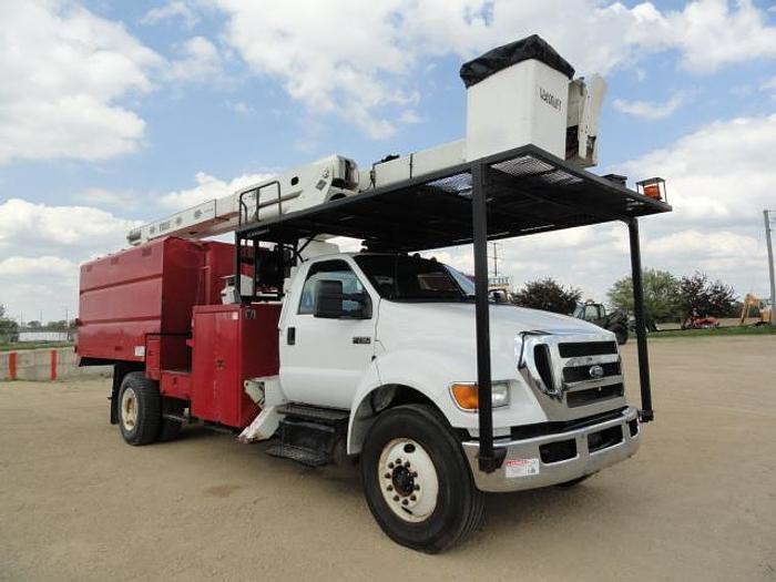 Used 2011 versalift V0270E