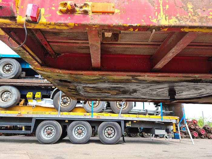 Used 1981 METALOVOUGA 3 AXLE STEEL SUSPENSION DRUM BRAKES  385 65R22.5
