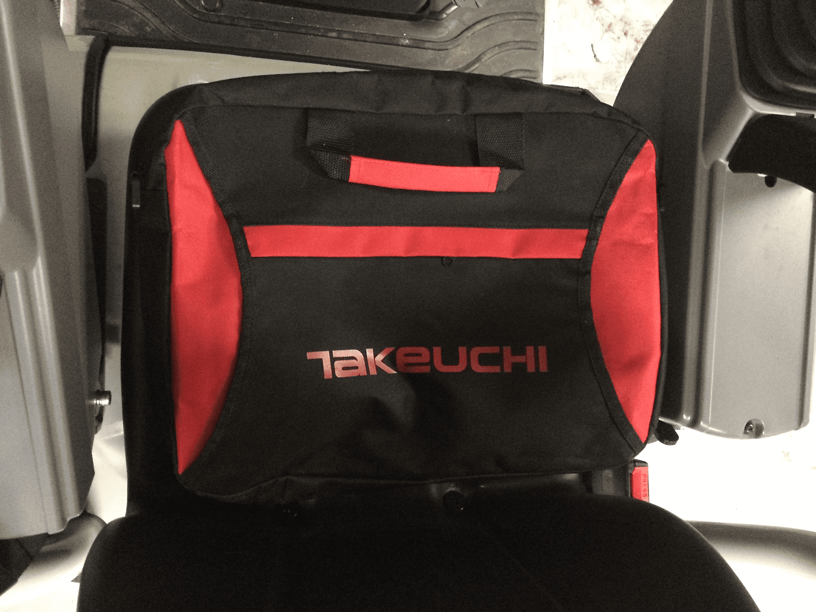 Used Takeuchi TB210R - Mini Excavator - 2021