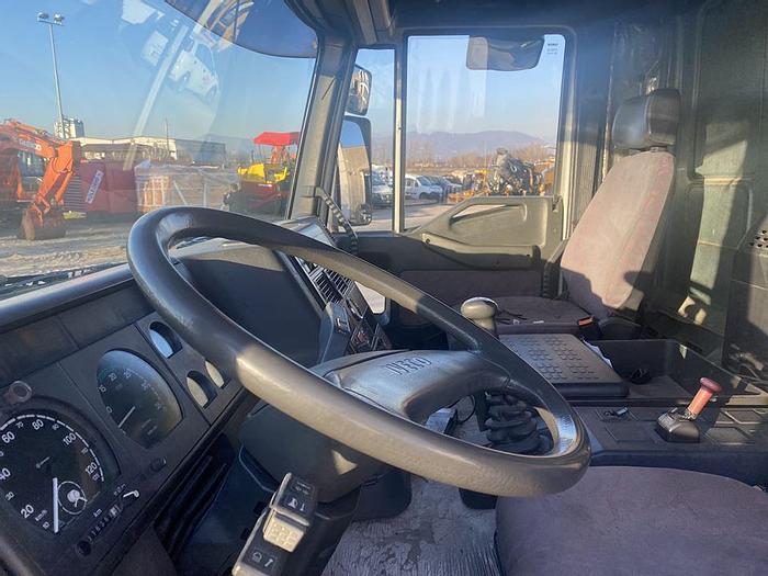 Usato 2002 iveco EUROTECH 260E28 CON GRU