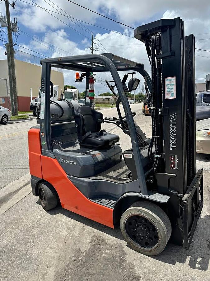 Used TOYOTA FORKLIFTS FORSALE