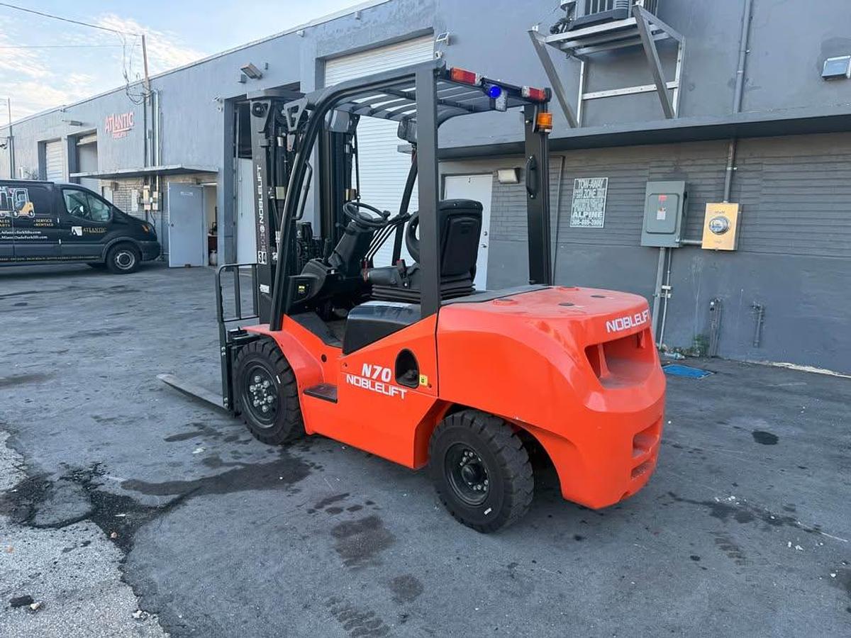 7,000 lb Diesel Forklift