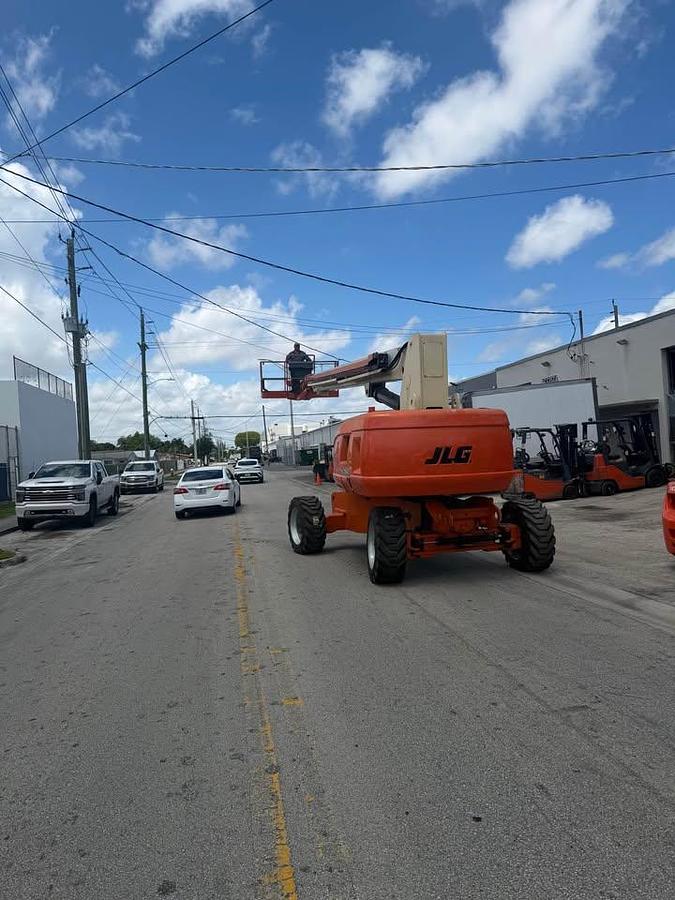 Used 2003 JLG 860sj