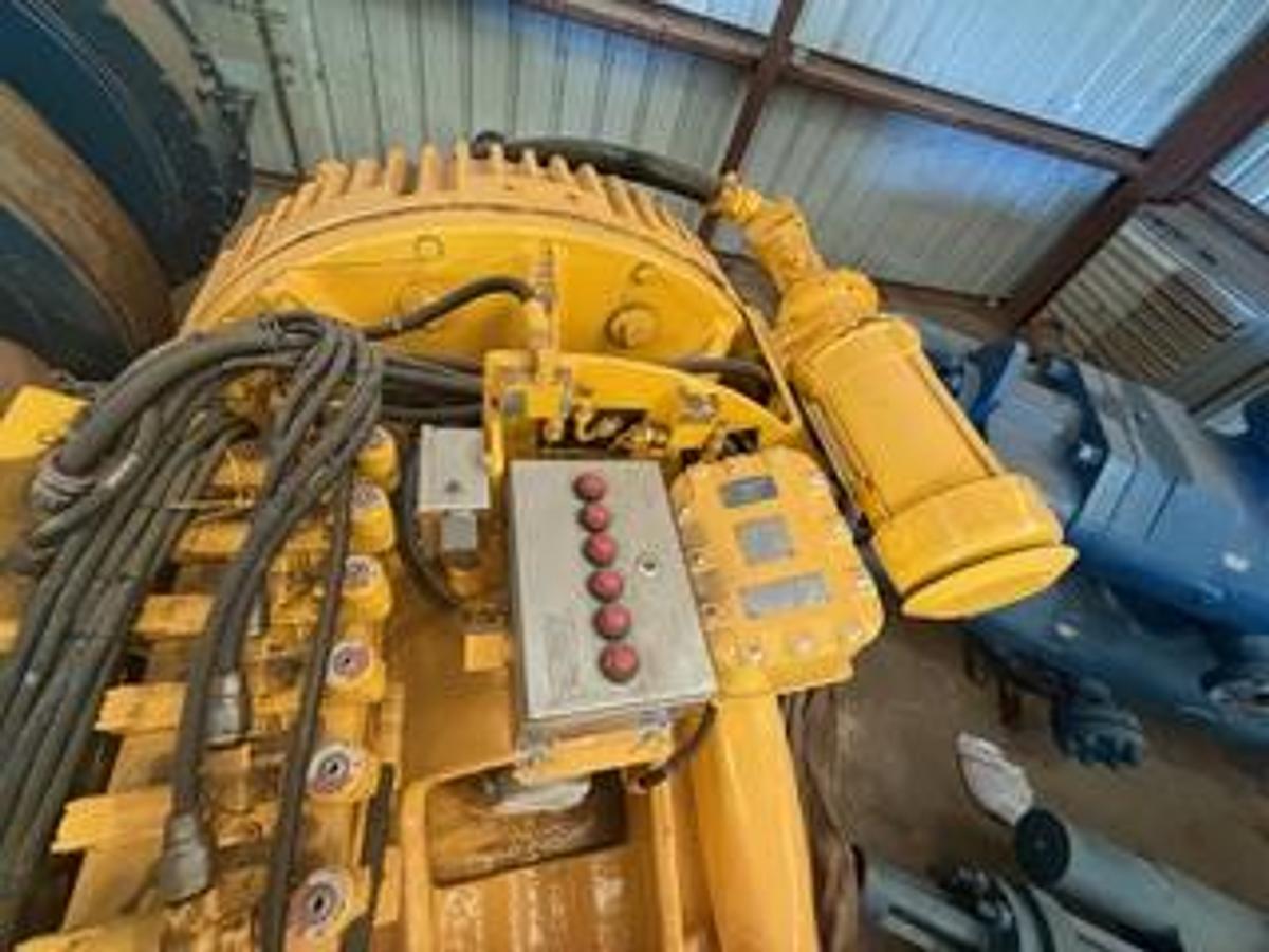 Used NOV TDS-4S topdrive with PH-85 pipe handler