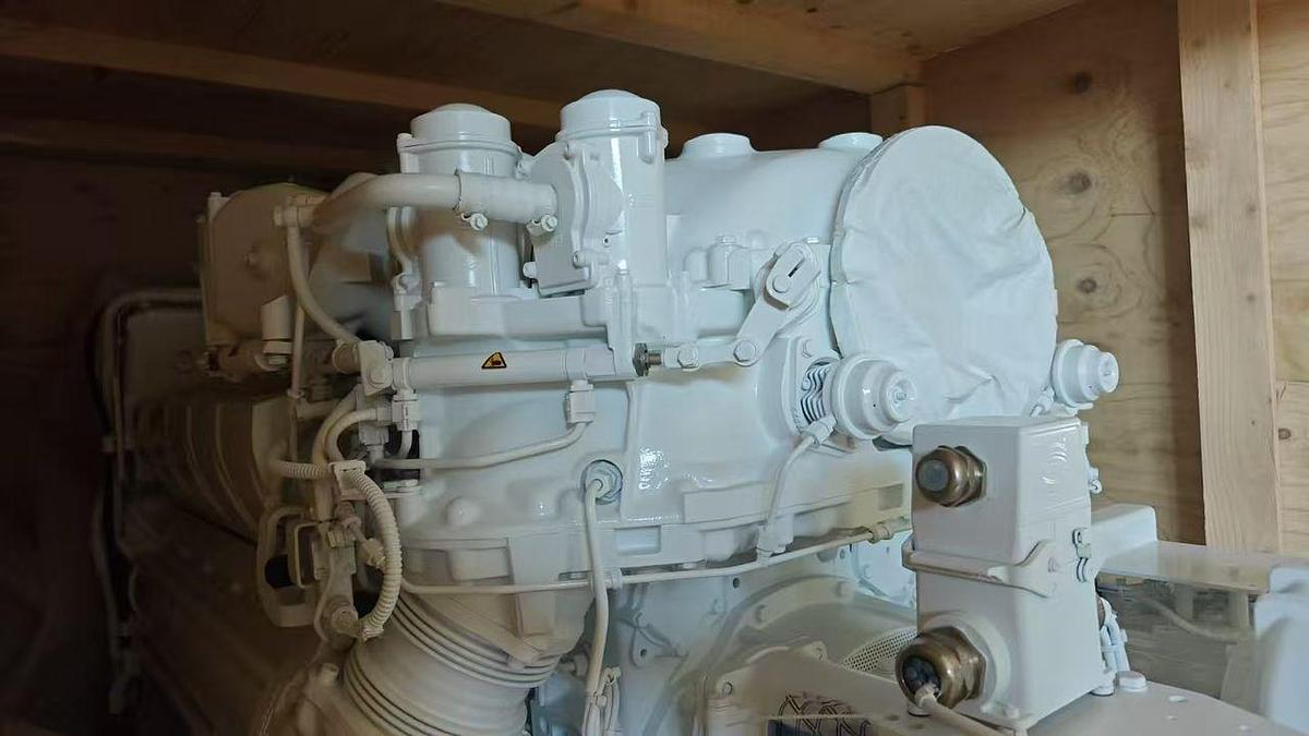 New MTU 10V 2000 M94 marine engines with ZF gearbox.