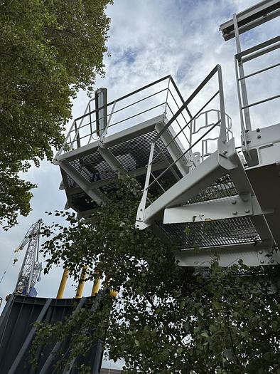 Knuckle-boom crane Sormec M650/EL 34 tons excellent condition.