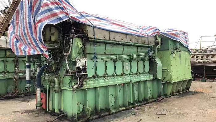 Used 1998 Daihatsu 8DK-28