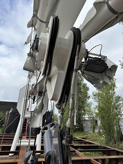 Knuckle-boom crane Sormec M650/EL 34 tons excellent condition.