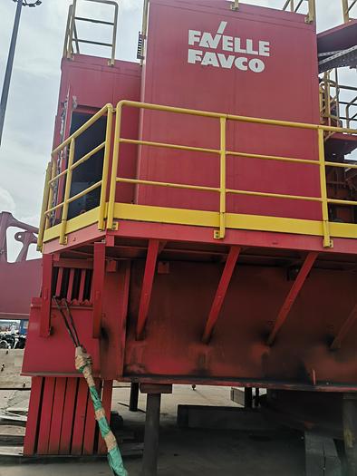 Favelle Favo Cranes PTY Ltd  PC200