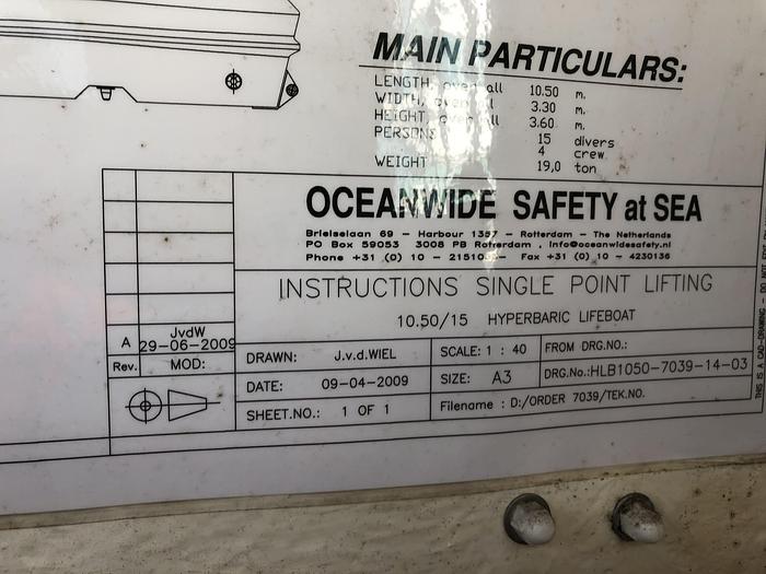 Rescue boat enclosed New with Davit