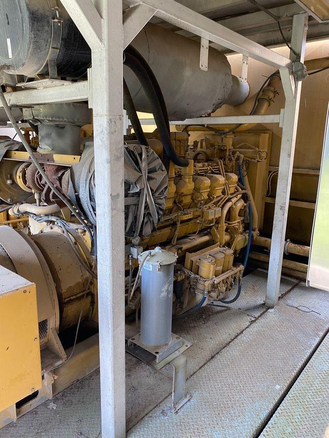Used Caterpillar 3512 generators 600V 60Hz