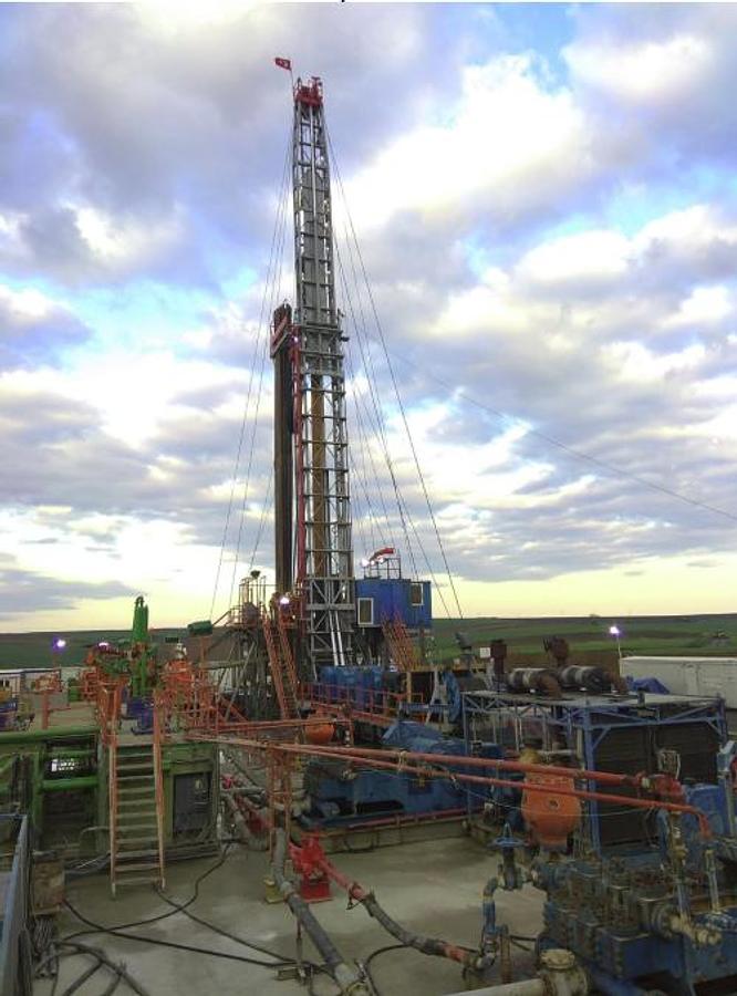 Used MR-8000 (1080 HP) MOBILE DRILLING & WORKOVER RIG