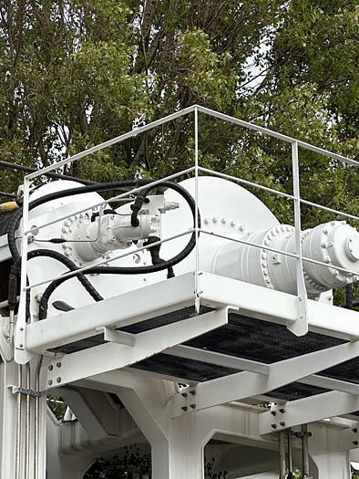 Knuckle-boom crane Sormec M650/EL 34 tons excellent condition.