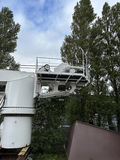 Knuckle-boom crane Sormec M650/EL 34 tons excellent condition.