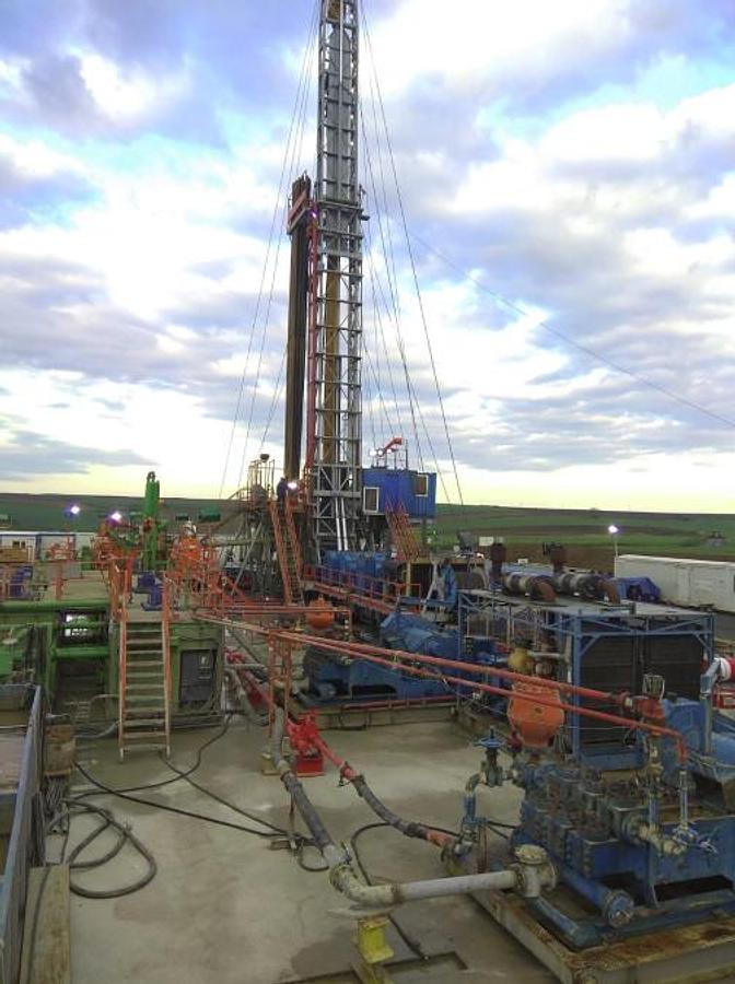 Used MR-8000 (1080 HP) MOBILE DRILLING & WORKOVER RIG