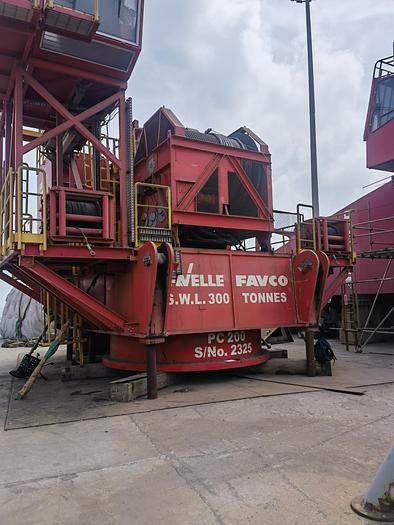 Favelle Favo Cranes PTY Ltd  PC200