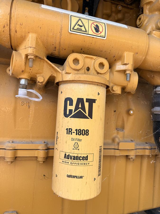 Caterpillar  C15 generator complete with motor, alternator and trailer.