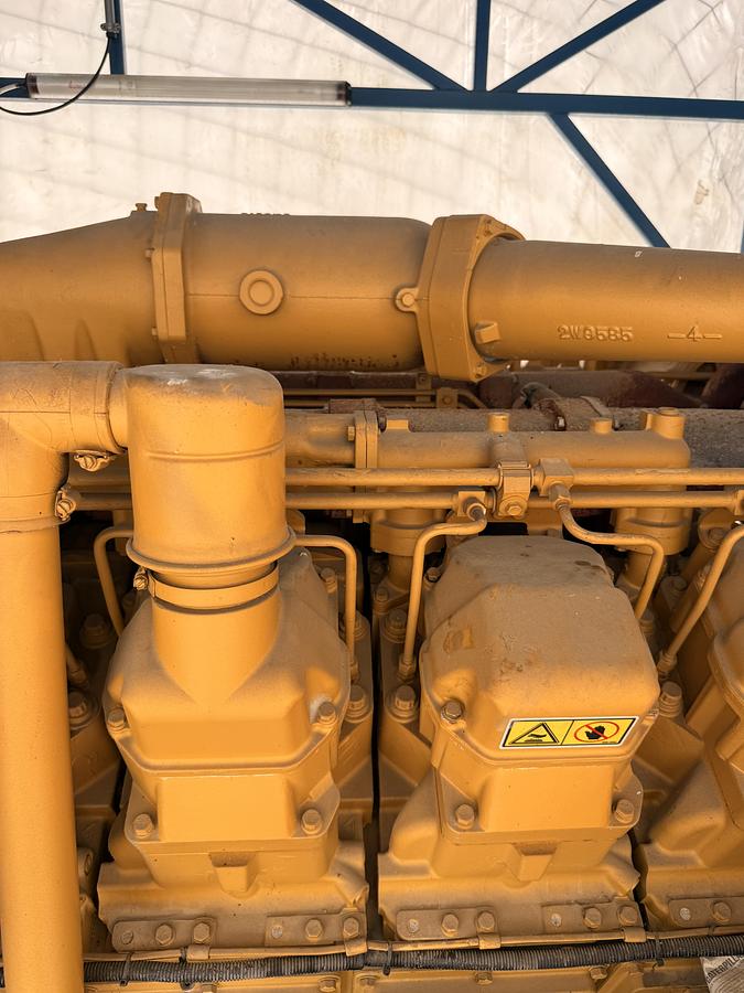 Caterpillar  C15 generator complete with motor, alternator and trailer.