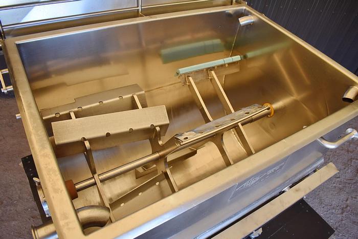 Used USED TUCS PADDLE BLENDER WITH SCRAPERS, 25 CUBIC FEET, JACKETED & INSULATED, 316 STAINLESS STEEL