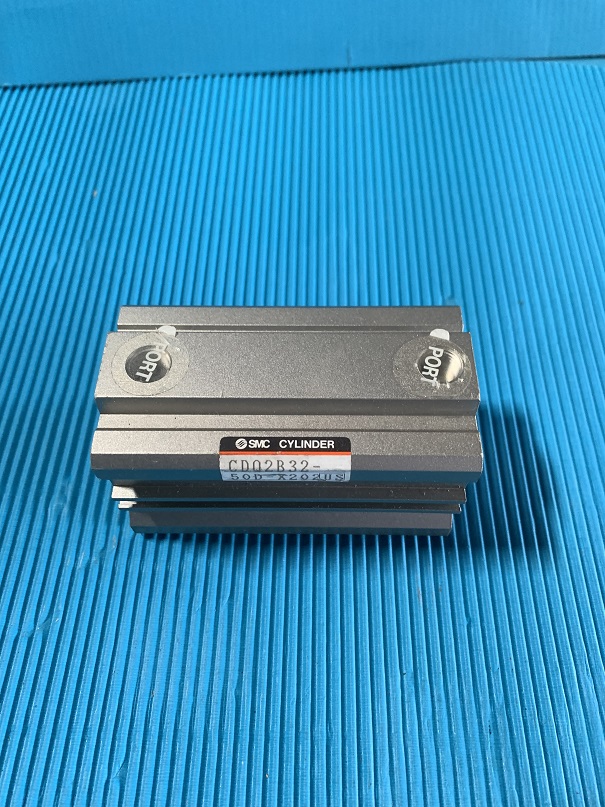 Used SMC Air Cylinder CDQ2B32-50D-X202