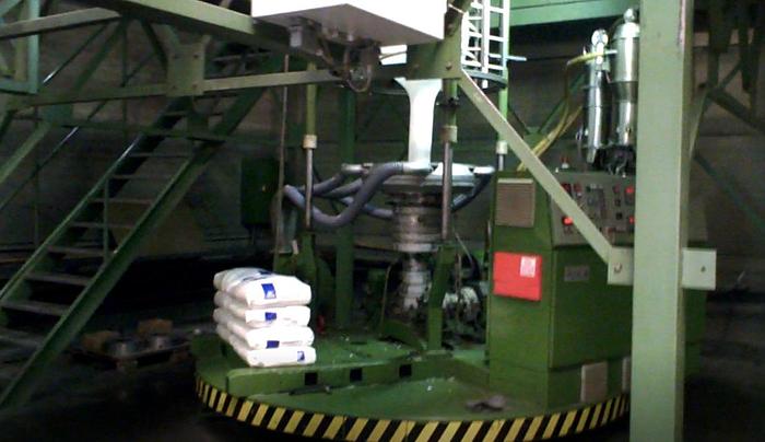 Used Alpine HS 65 R – Film blowing extruder – Year 1990