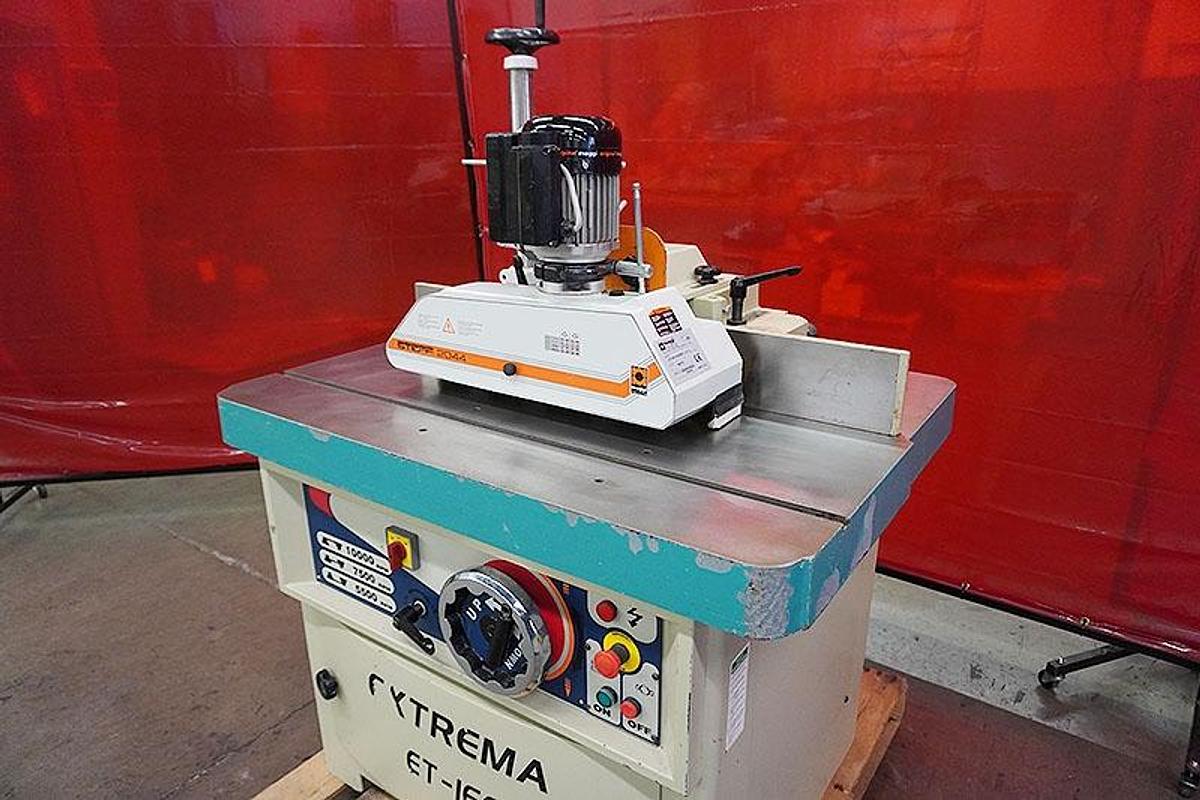 Used 2006 Extrema ET-160 Shaper with Maggi Steff 2044 (4-Roll) Power Feeder