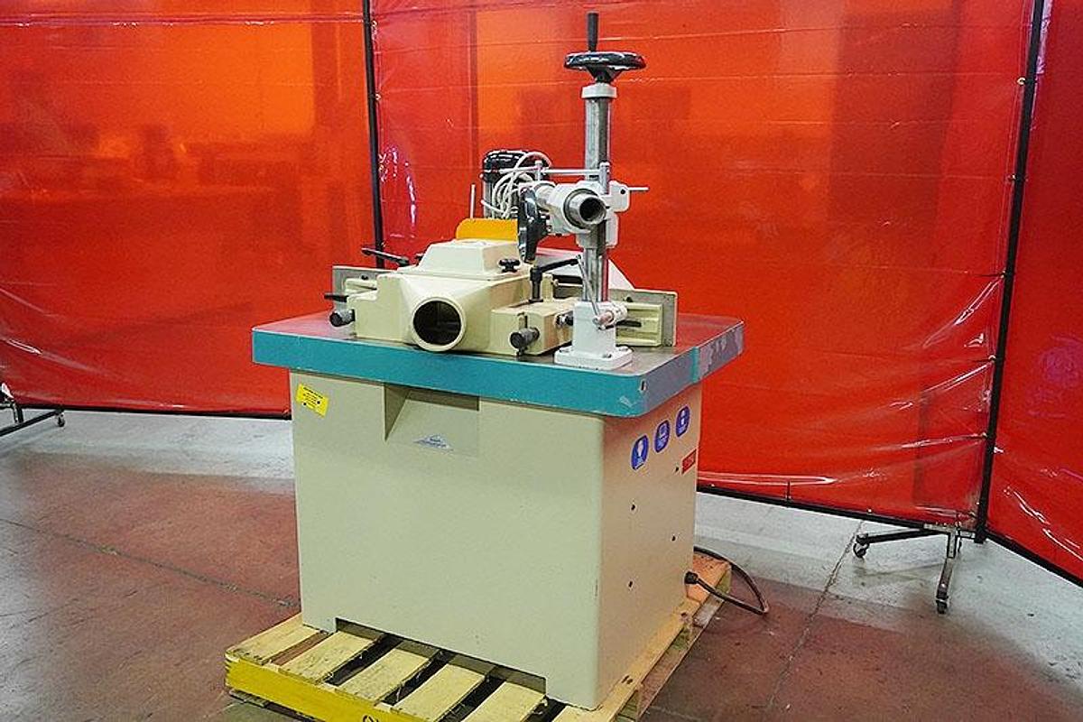 Used 2006 Extrema ET-160 Shaper with Maggi Steff 2044 (4-Roll) Power Feeder