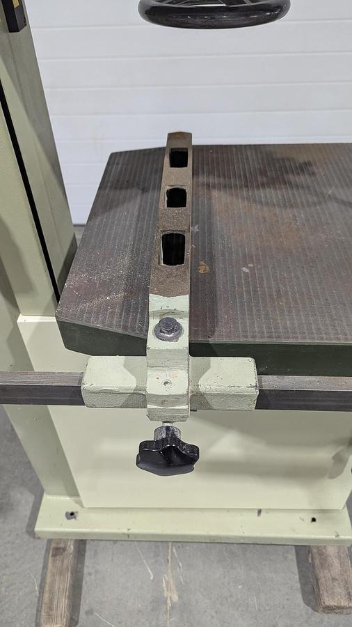 Used SCMI SC 600 24'' Bandsaw