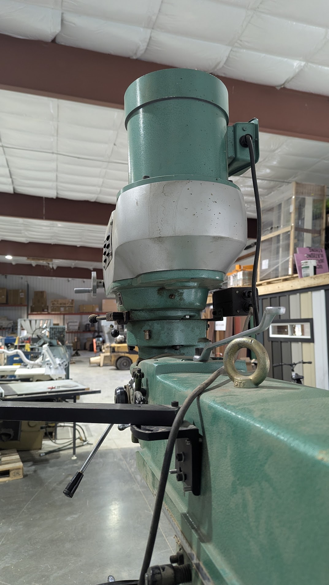 Used Grizzly G4029 VS Turret Head Milling Machine, 3 HP, 3-Phase