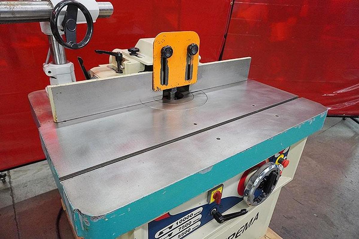 Used 2006 Extrema ET-160 Shaper with Maggi Steff 2044 (4-Roll) Power Feeder