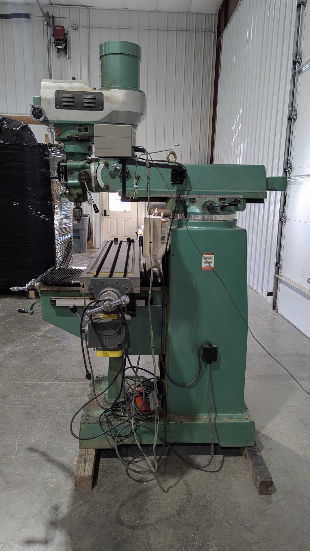Used Grizzly G4029 VS Turret Head Milling Machine, 3 HP, 3-Phase