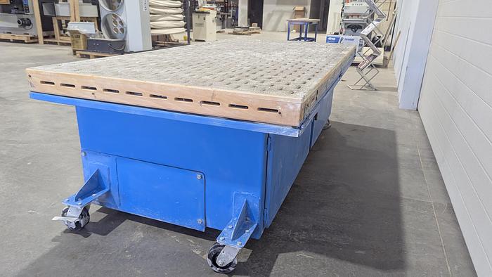 Used 2006 Denray 9600B Cartridge Filter Down Draft Table 29'' Tall