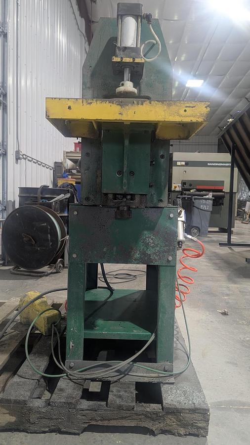 Used 1991 Woodtek BM-301 Horizontal Boring Machine