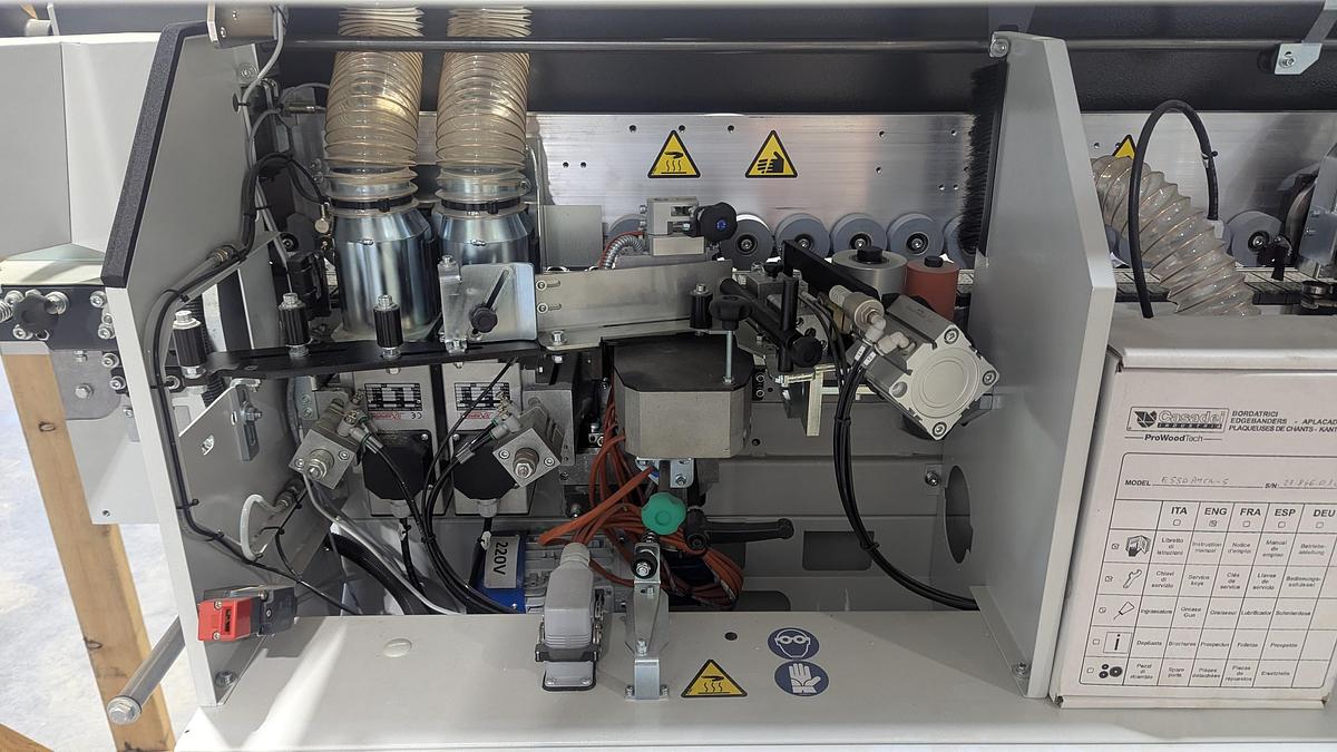 Used Casadei E550 PMCR PREMILL CORNER ROUND EDGEBANDER SHOW ROOM MACHINE