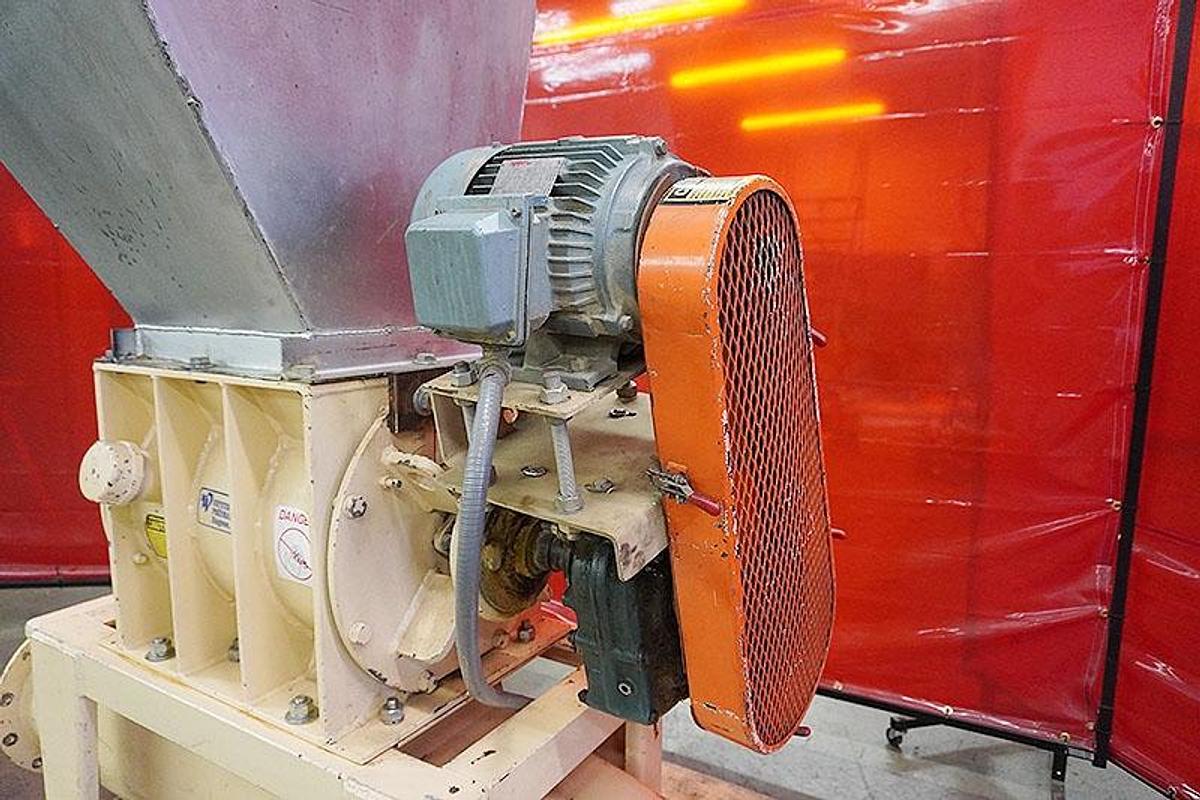 Used 2000 Western Pneumatics 14 x 18 Rotary Air Lock
