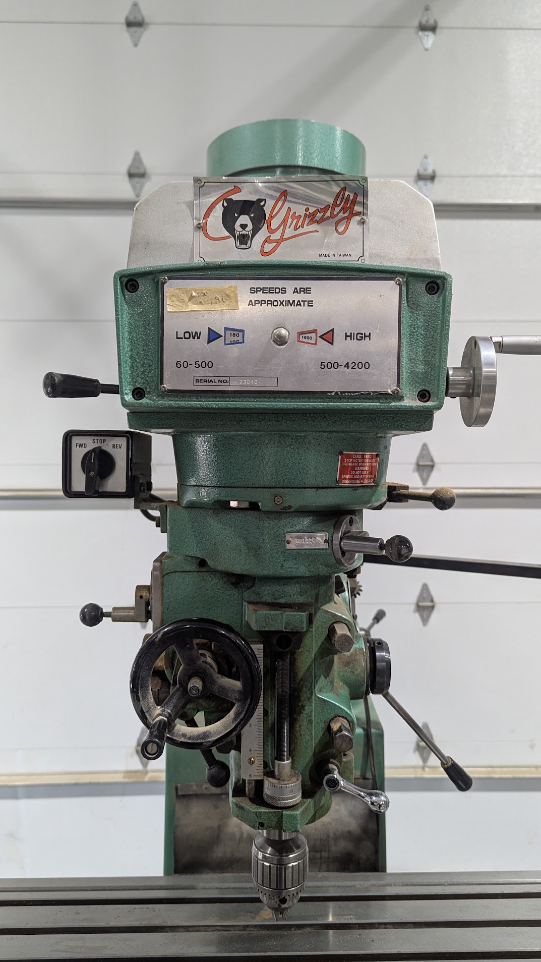 Used Grizzly G4029 VS Turret Head Milling Machine, 3 HP, 3-Phase