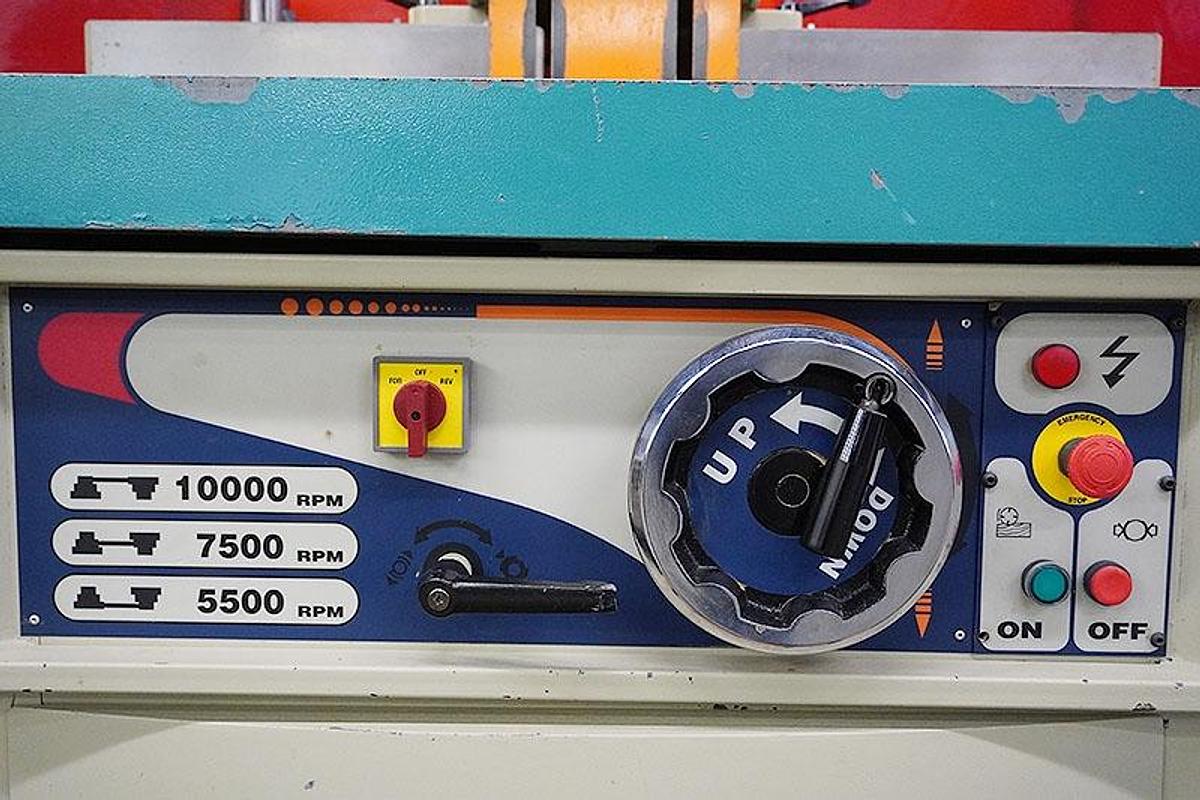 Used 2006 Extrema ET-160 Shaper with Maggi Steff 2044 (4-Roll) Power Feeder