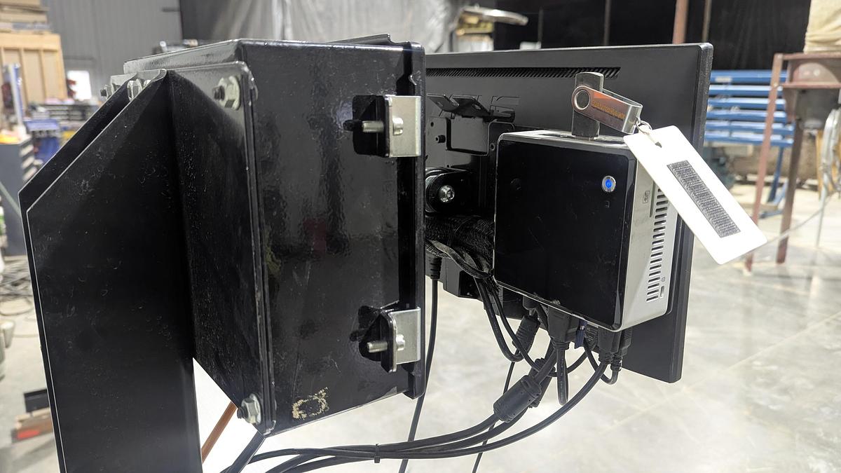 Used Razorguage 10' Stop System with Table