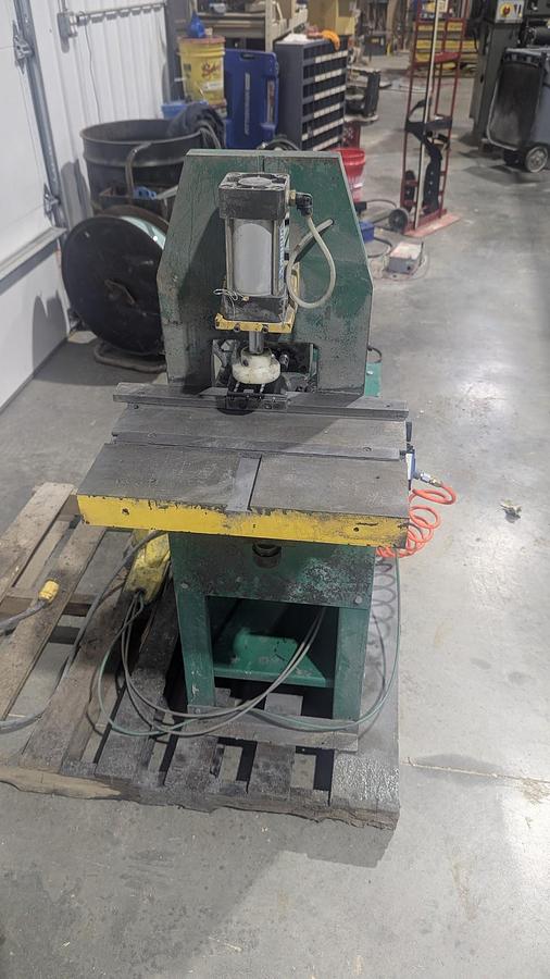 Used 1991 Woodtek BM-301 Horizontal Boring Machine