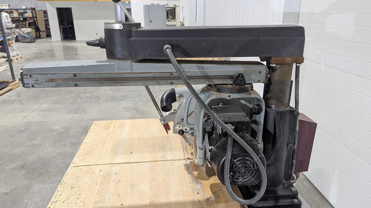 Used Delta 33-411 16'' Radial Arm Saw