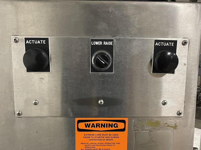 Used 40 GALLON ROSS TRIPLE MOTION VACUUM MIXER WITH DISCHARGE RAM - S/S - VACUUM - JACKETED