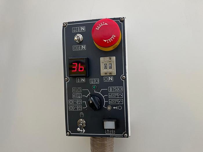 Usato CENTRO DI LAVORO DAEWOO ACE V - 850 CNC FANUC 18 - T