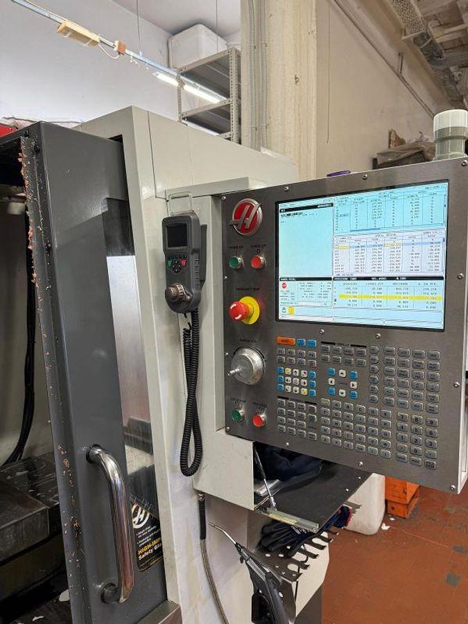 Usato CENTRO DI LAVORO HAAS VF - 3 SS ANNO 2014