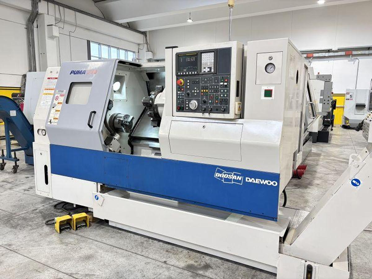 Usato TORNIO DAEWOO PUMA 240 ANNO 2006