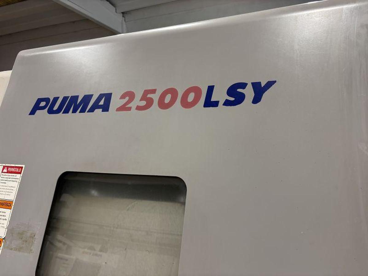 Usato TORNIO DAEWOO PUMA 2500 LSY CNC FANUC SERIES 18i-TB ANNO 2005