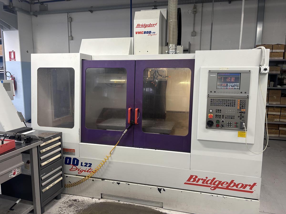 Usato CENTRO DI LAVORO BRIDGERPORT VMC 800 L22 DIGITAL