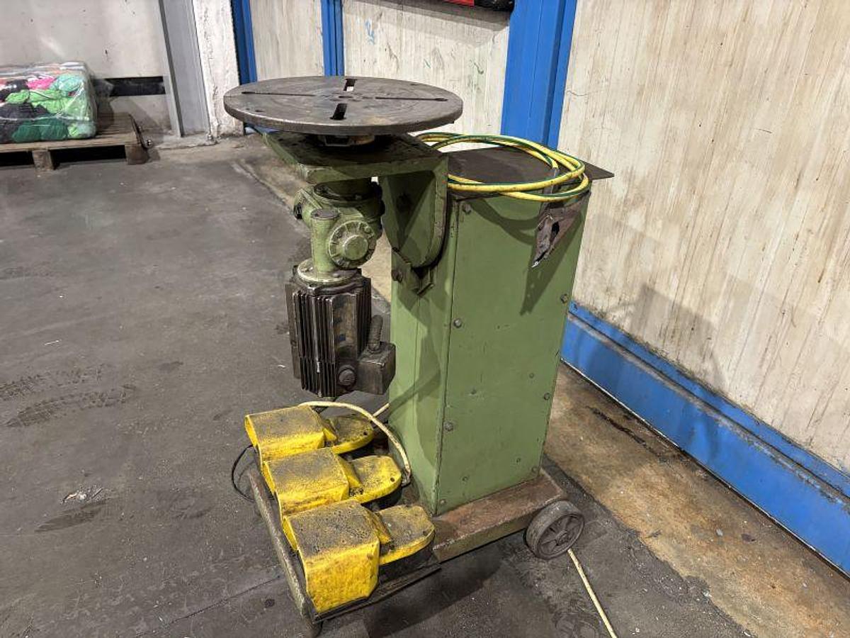 Usato POSIZIONATORE DI SALDATURA COVEMA 220 V