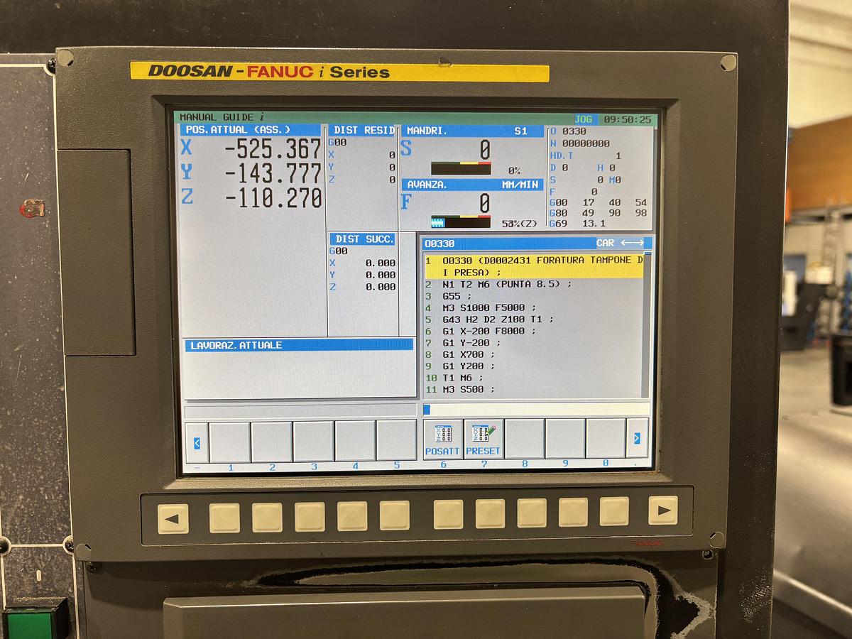 Usato CENTRO DI LAVORO DOOSAN DNM 500 CNC FANUC ANNO 2012